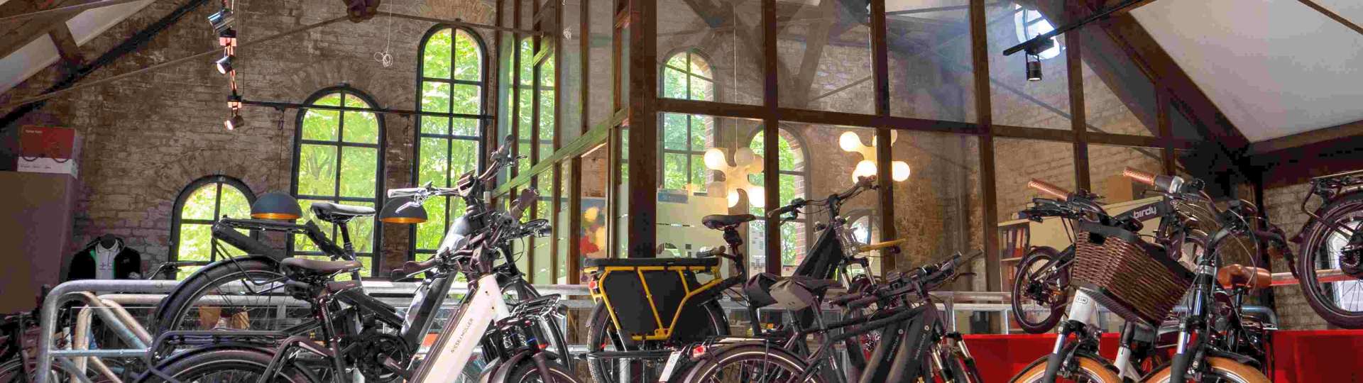 interieur-qicq-e-bike-specialist-1920x540